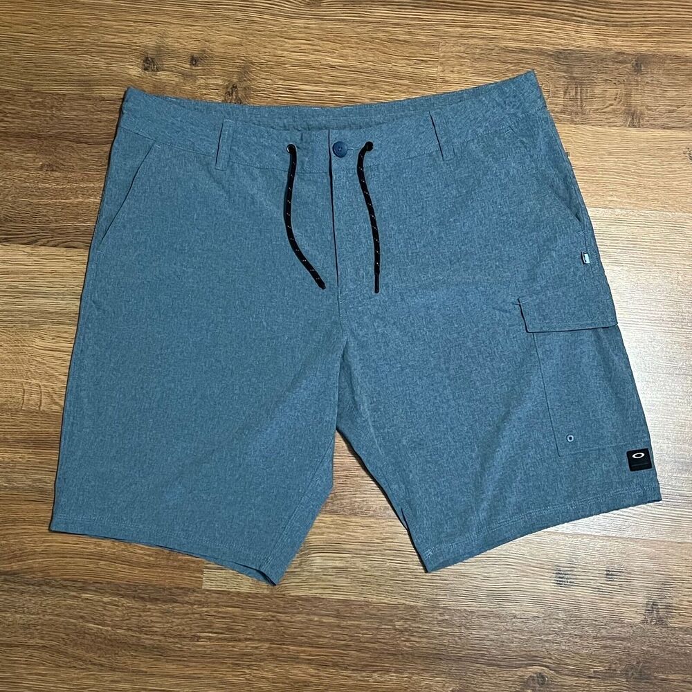 Oakley Hybrid Drawstring Mens 40" Golf Shorts 10" Inseam Cargo Flat Front